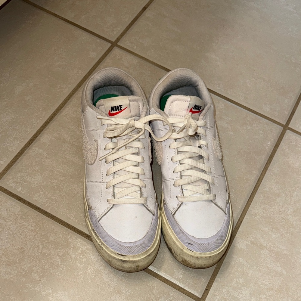 Nike White and Green Men's Sneakers